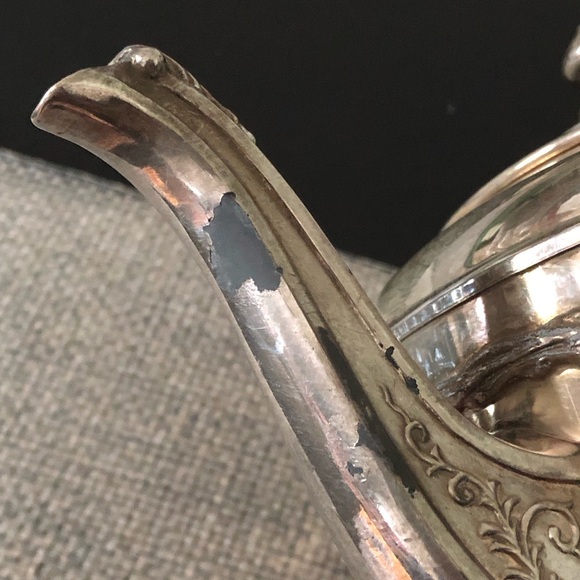 VINTAGE OLD ENGLISH REPRODUCTION SILVER-PLATED TEAPOT 1950’s - Picture 14 of 16